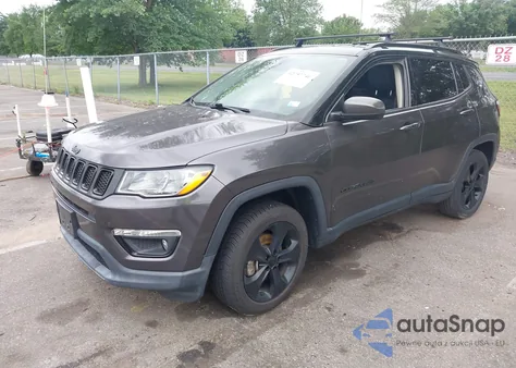 2019 Jeep Compass Latitude из США, поврежденный, VIN 3C4NJDBB1KT746116